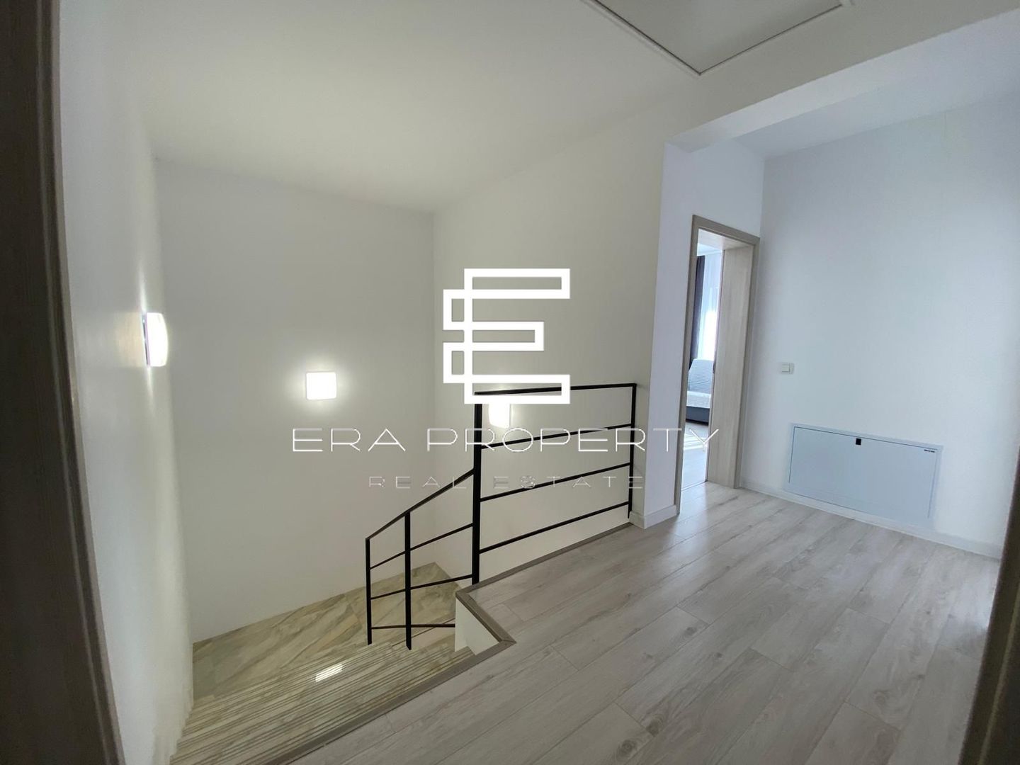 Duplex modern Șelimbăr cu panouri fotovoltaice – costuri minime la energie - Poză 8