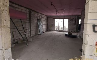 Casa la rosu de vanzare situata in Manolesti , pret 100.000 euro neg ! - Poză 6