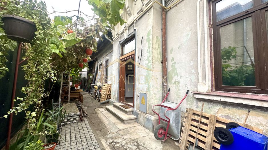 Casă de vânzare 3 camere/ curte generoasă/ Timpuri Noi/ lângă metrou - Poză 1