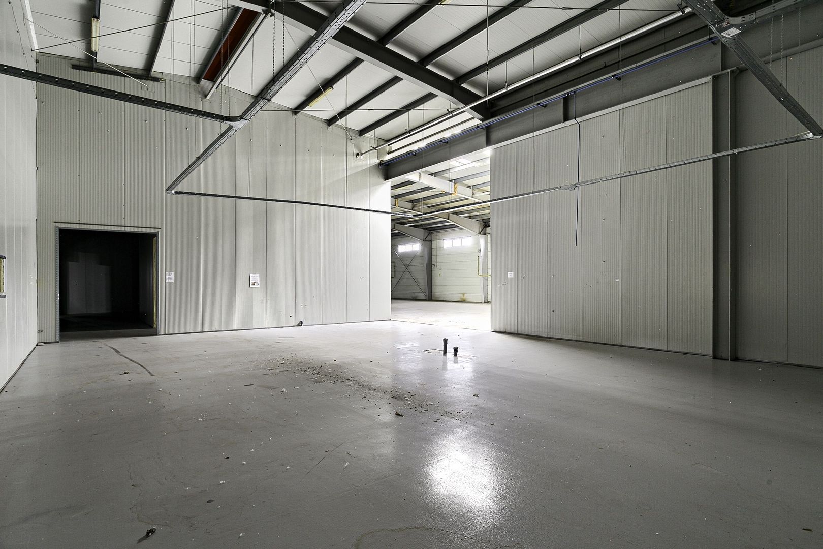 Hala industriala de inchiriat în Arad, 2.744 m², acces TIR și auto - Poză 8