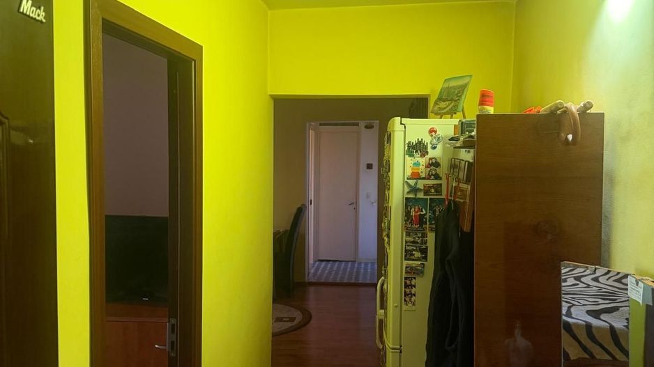 Apartament cu 2 camere transformat in 3 -  spatios - cartier Rovine - Poză 9