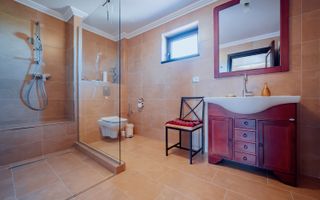 Proprietate de lux în Ghimbav, la doar 10 minute de Brașov - Poză 24