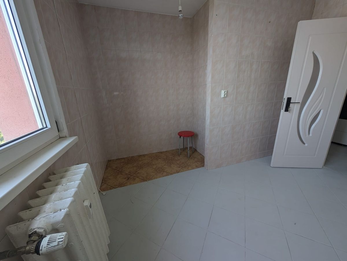Vanzare Apartament 4 camere, 81 mp, balcon, bloc reabilitat, Rahova - Poză 9