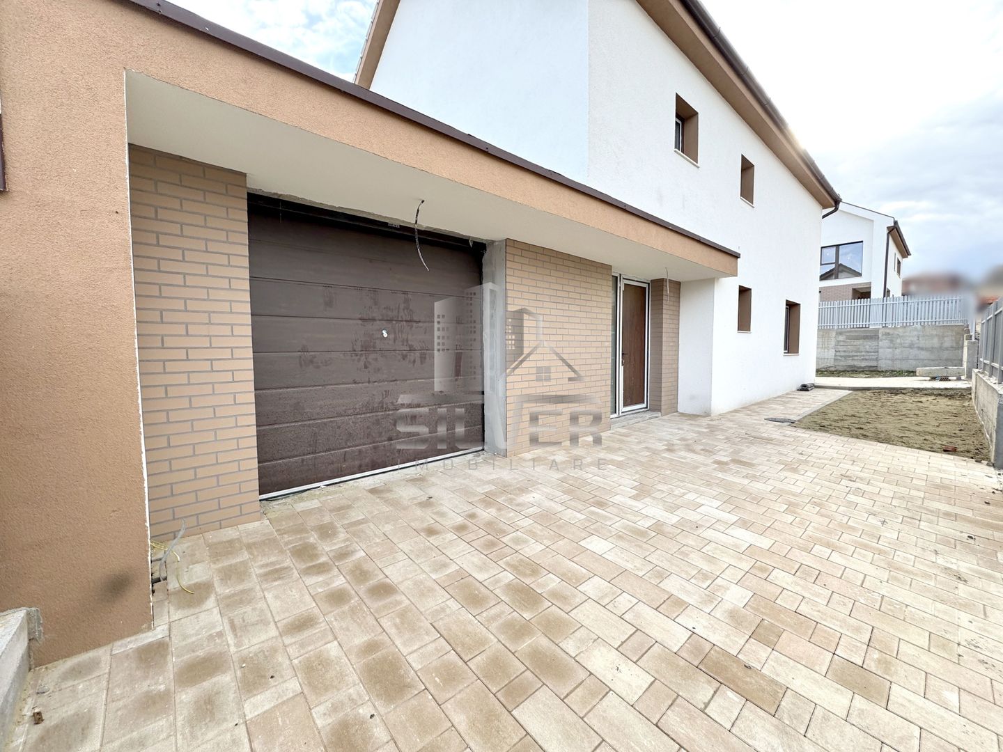 Casa alipita prin garaj/Teren 417 mp/CF. - Poză 4