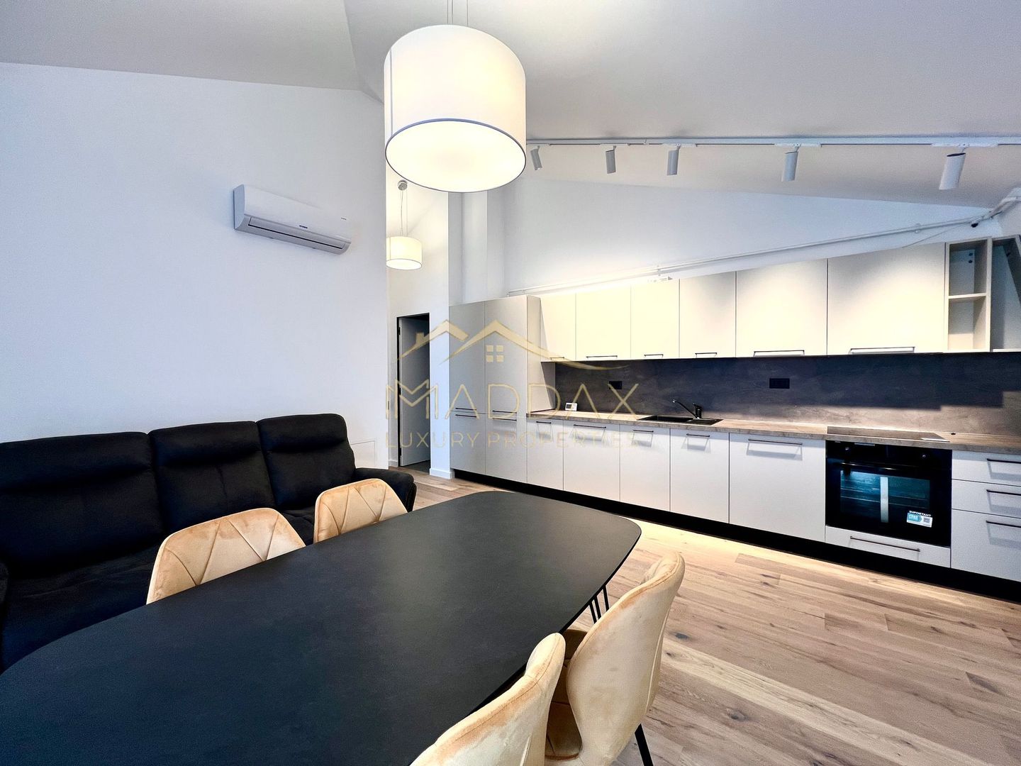 Apartament cu 3 camere *Prima Inchiriere* + Terasa *50mp* / Aviatiei - Herastrau - Poză 1