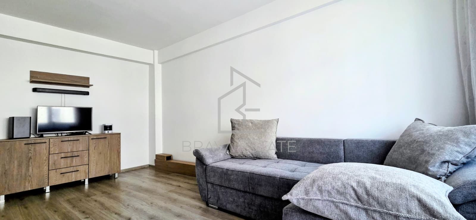 Apartament 38 mp , balcon, intermediar, parcare ,zona Terra , Florești - Poză 1