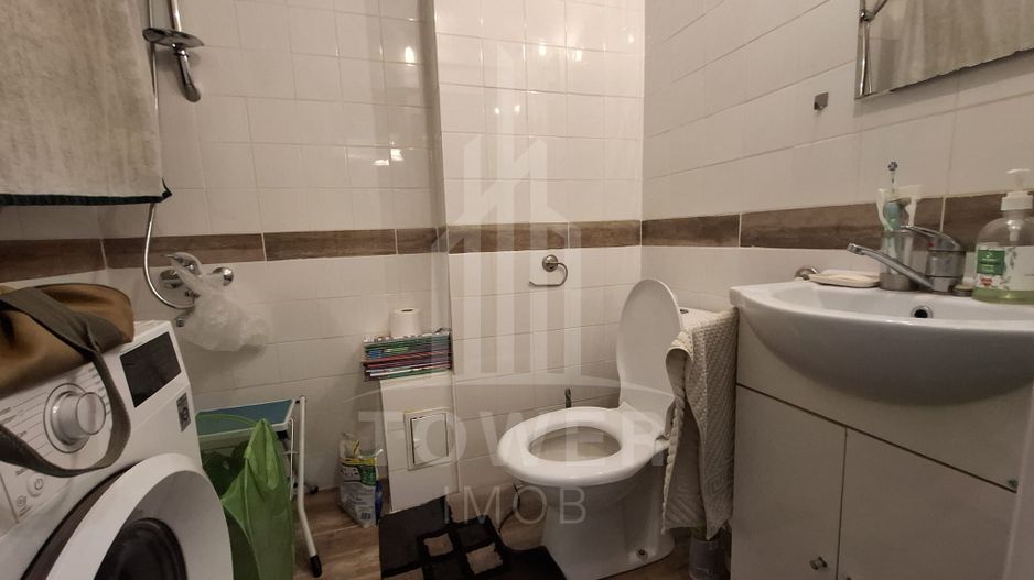 Apartament 4 camere -etaj 1, zona V. Aron - Poză 5