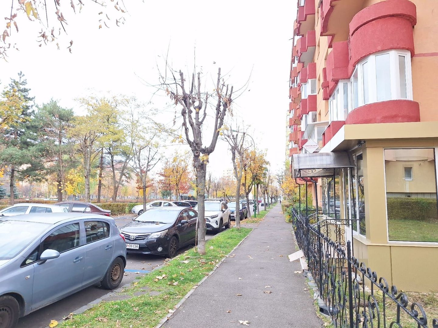 Spatiu pretabil cabinet medical - Poză 1