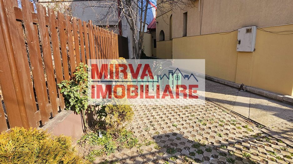2 Vile Interbelice | Zonă Centrală | Renovate Integral 2024 - Poză 2