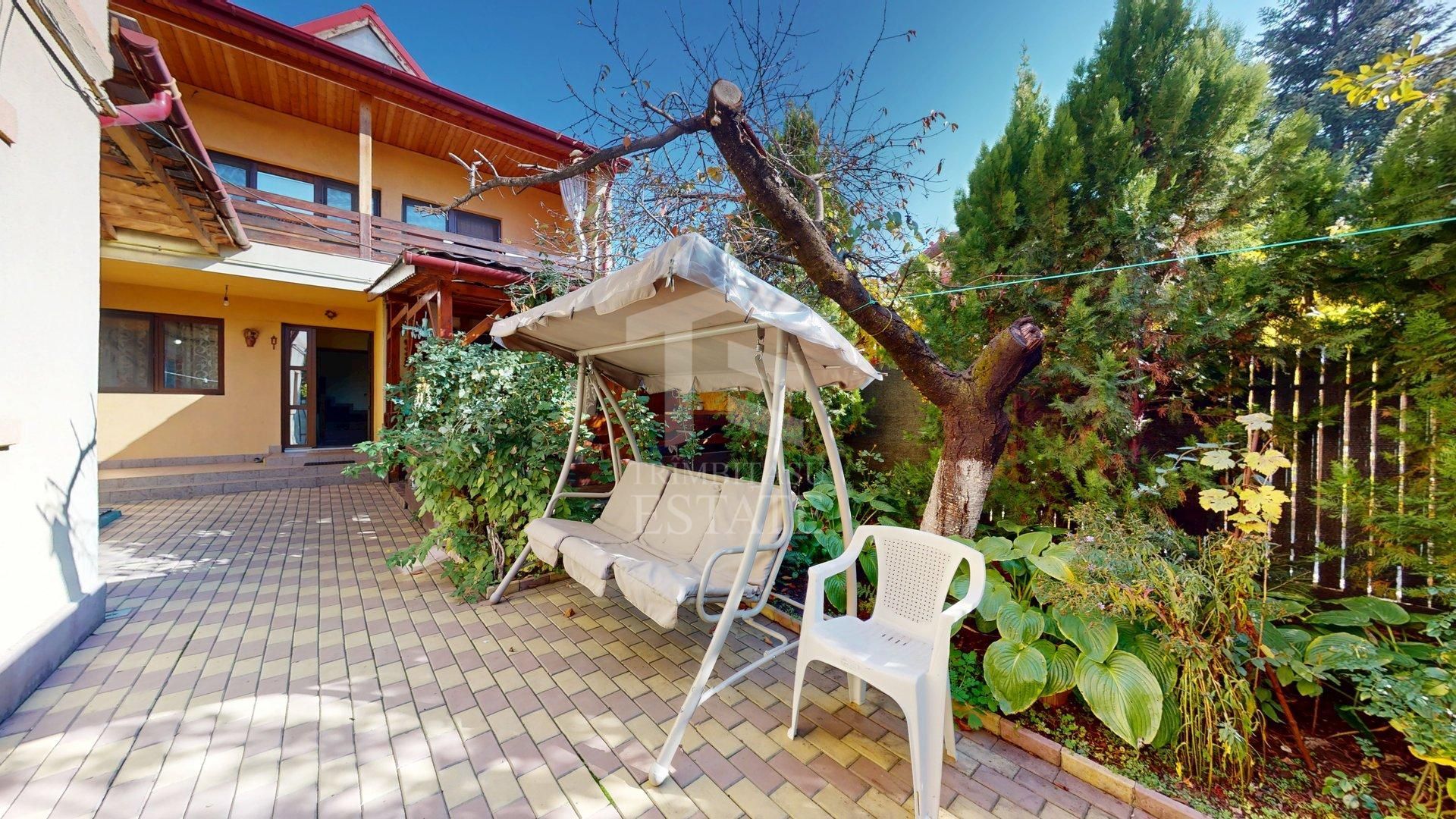ANDRONACHE - Escalei | Casa individuala 9 camere | an 2014 | teren 260 - Poză 2