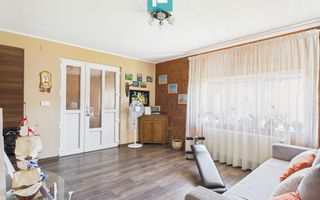 Casă și clădire de apartamente la Orțișoara - Poză 34