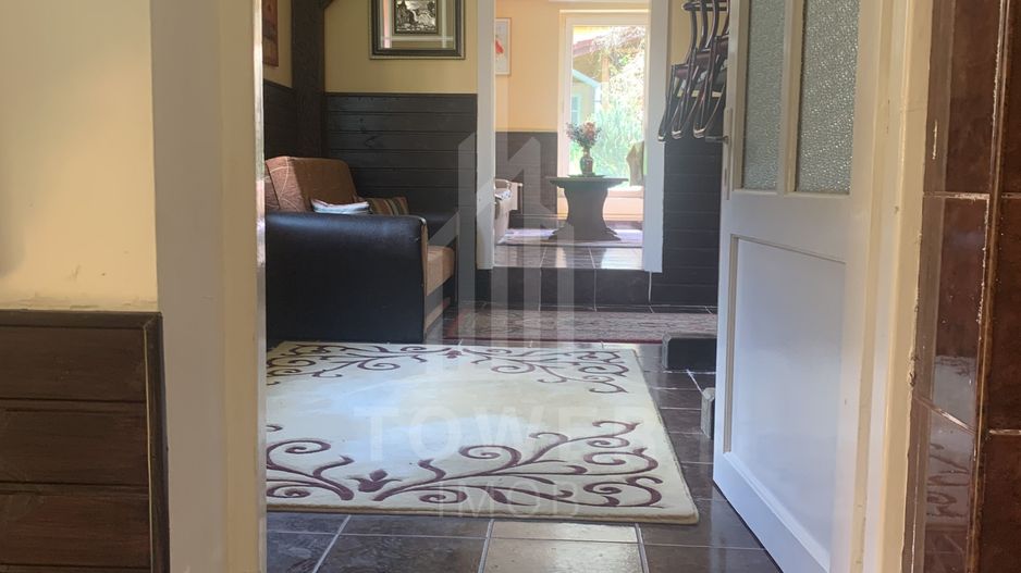 Casă în centrul Cisnădioarei cu 243mp de locuit și teren de 936mp - Poză 31