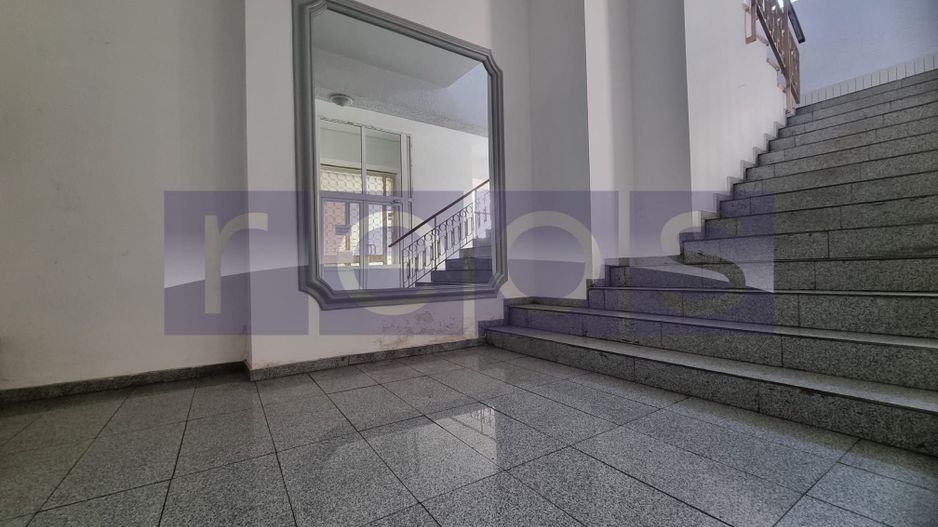 VANZARE 3 CAMERE  DECOMANDAT UNIRII - Poză 1