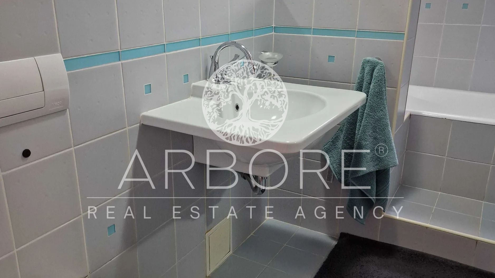 Apartament spațios cu 4 camere în zona Decebal - Poză 8