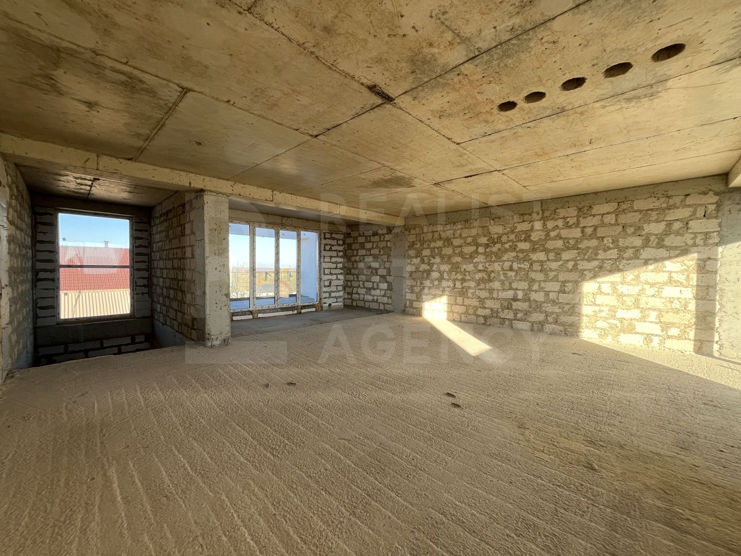 Vânzare, townhouse, 3 nivele, 6 camere, str. Salcîmilor, com. Stăuceni - Poză 8