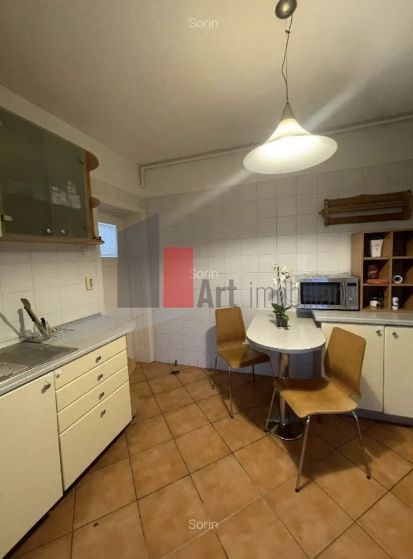 APARTAMENT DE 3 CAMERE - Poză 2