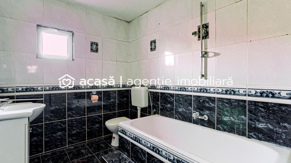 PRET REDUS! Casa la Macea - Poză 9