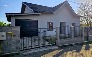 Casa individuala cu 4 camere, toate utilitatile, 500mp teren - Poză 1