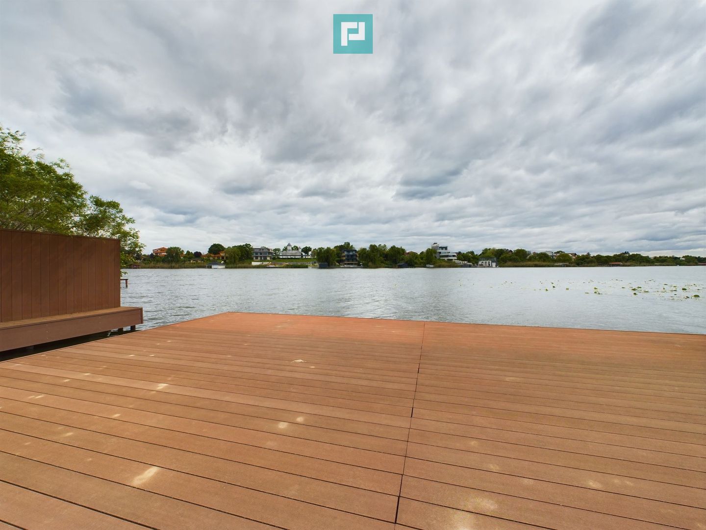 Vilă extravagantă pe Lacul Snagov - Poză 1