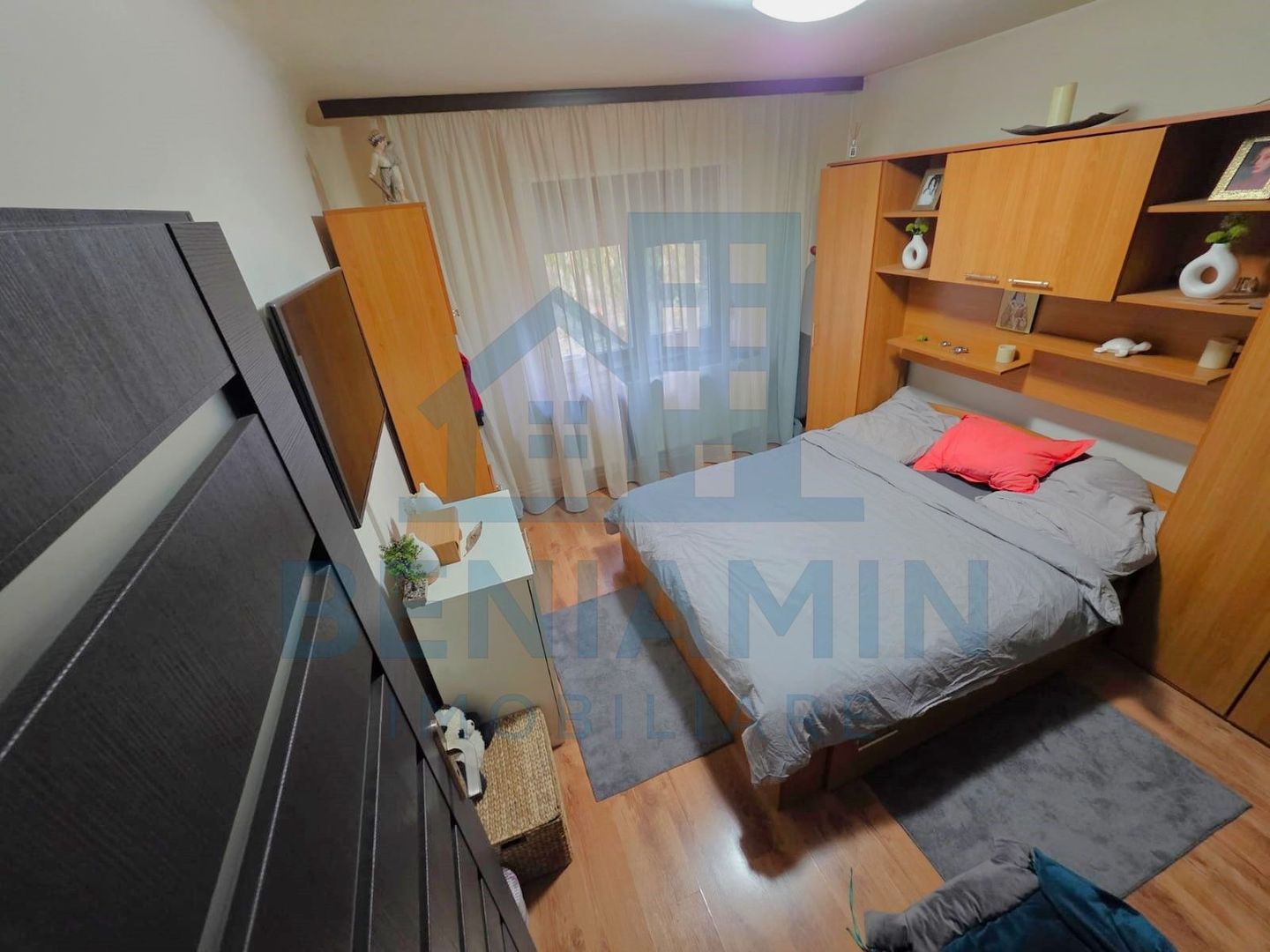 3 camere decomandat-Centrala termica-Parter-Mobilat si Utilat-Izolat - Poză 3