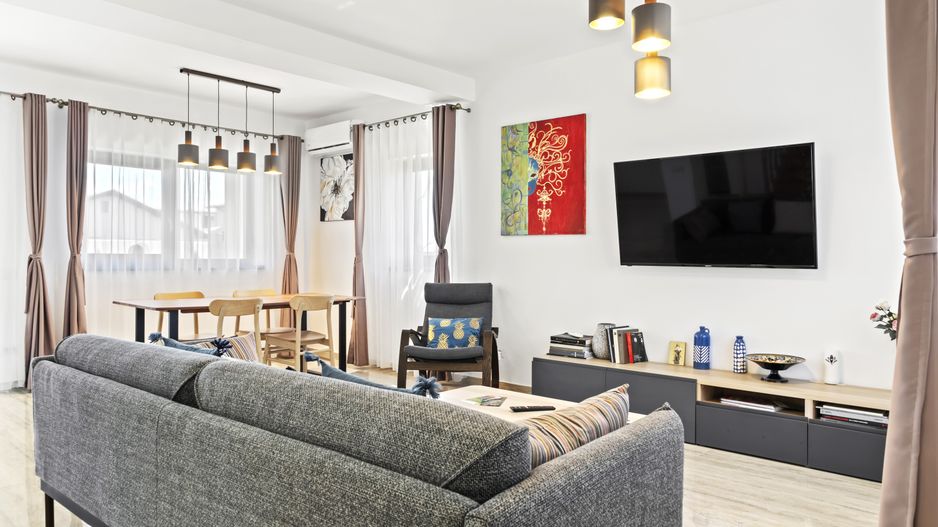 PORUMBESCU RESIDENCE OTOPENI | Villas with photovoltaic panels and heating pump - Poză 4