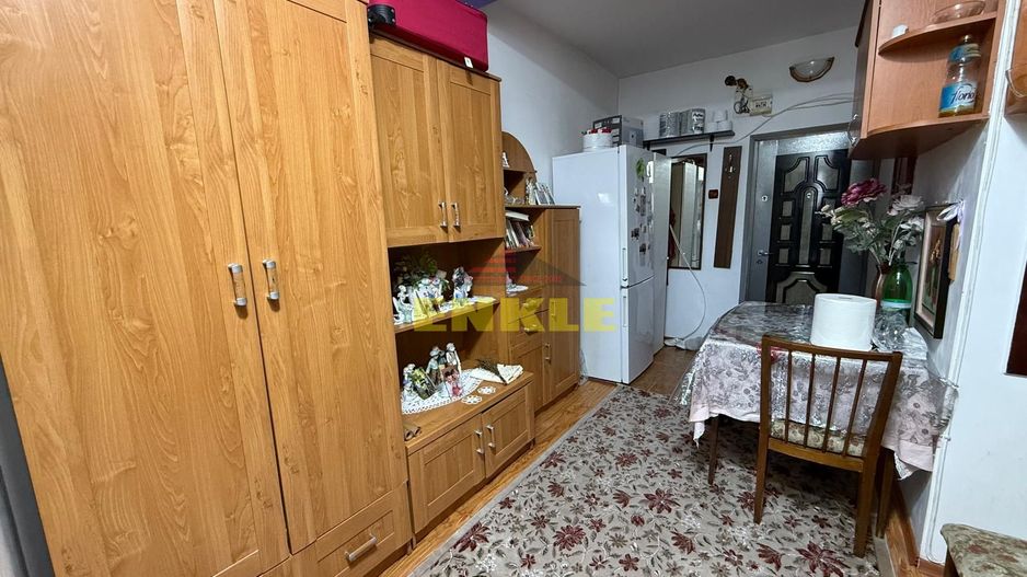 DE VÂNZARE – Cameră de cămin - Poză 1