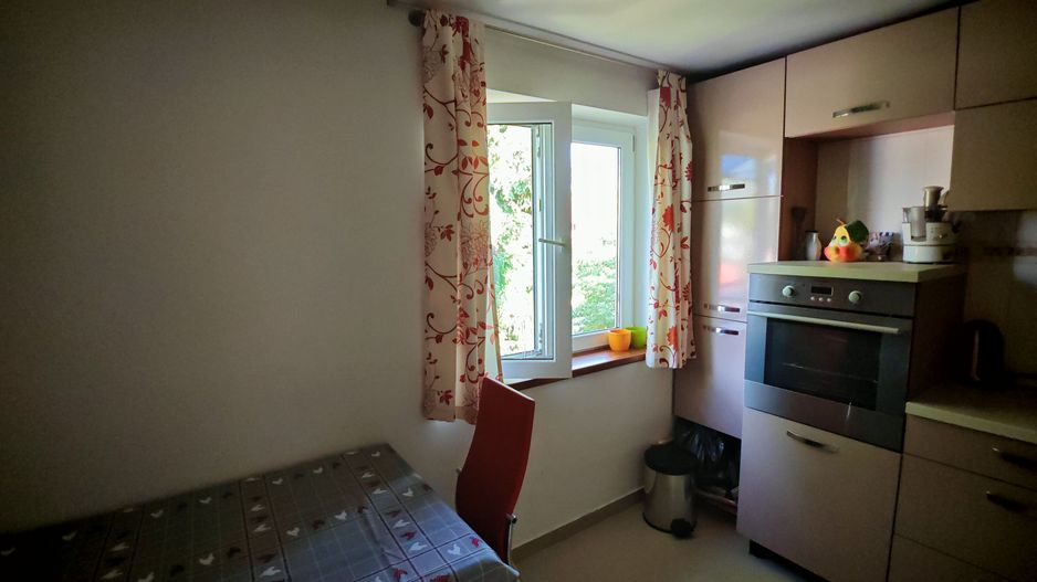 Apartament la casa + anexa gospodareasca, zona Blumana -Bartolomeu. - Poză 11