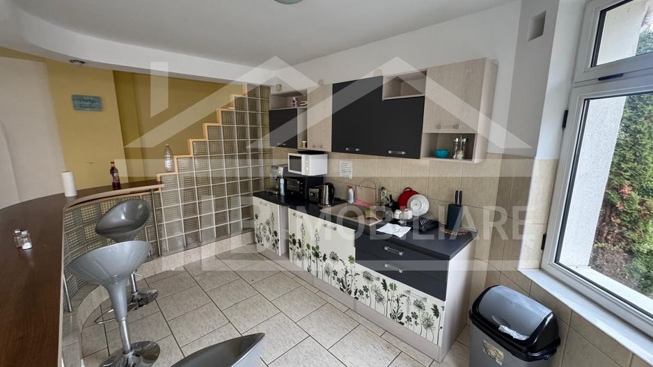 Vila cu 6 camere, 420mp,  teren 720mp, parcari, Zona Shopping City - Poză 23