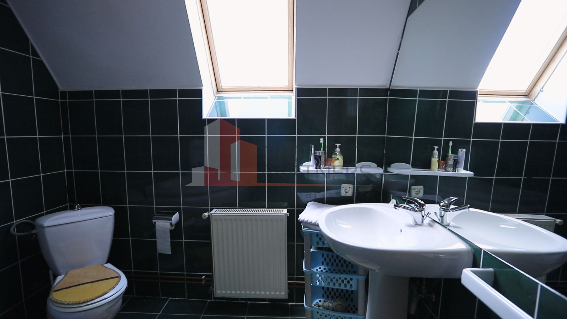 Casa la cheie complet mobilata si utilata Bran-Predeluț - Poză 12