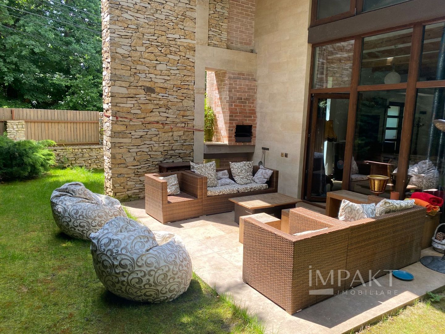 Casa individuala superba, situta la liziera padurii Faget! - Poză 1