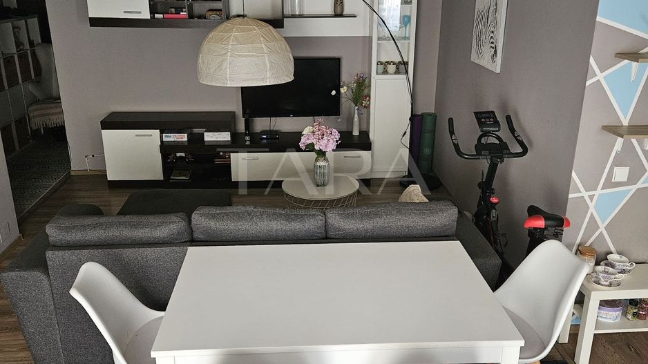 Apartament 2 camere, zona Florilor . - Poză 3