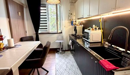 Apartament Modern, Renovat Integral | 3 Camere Decomandate | etaj 2