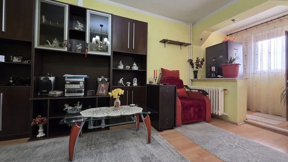 Apartament cu o cameră de vânzare în Craiova - Poză 2