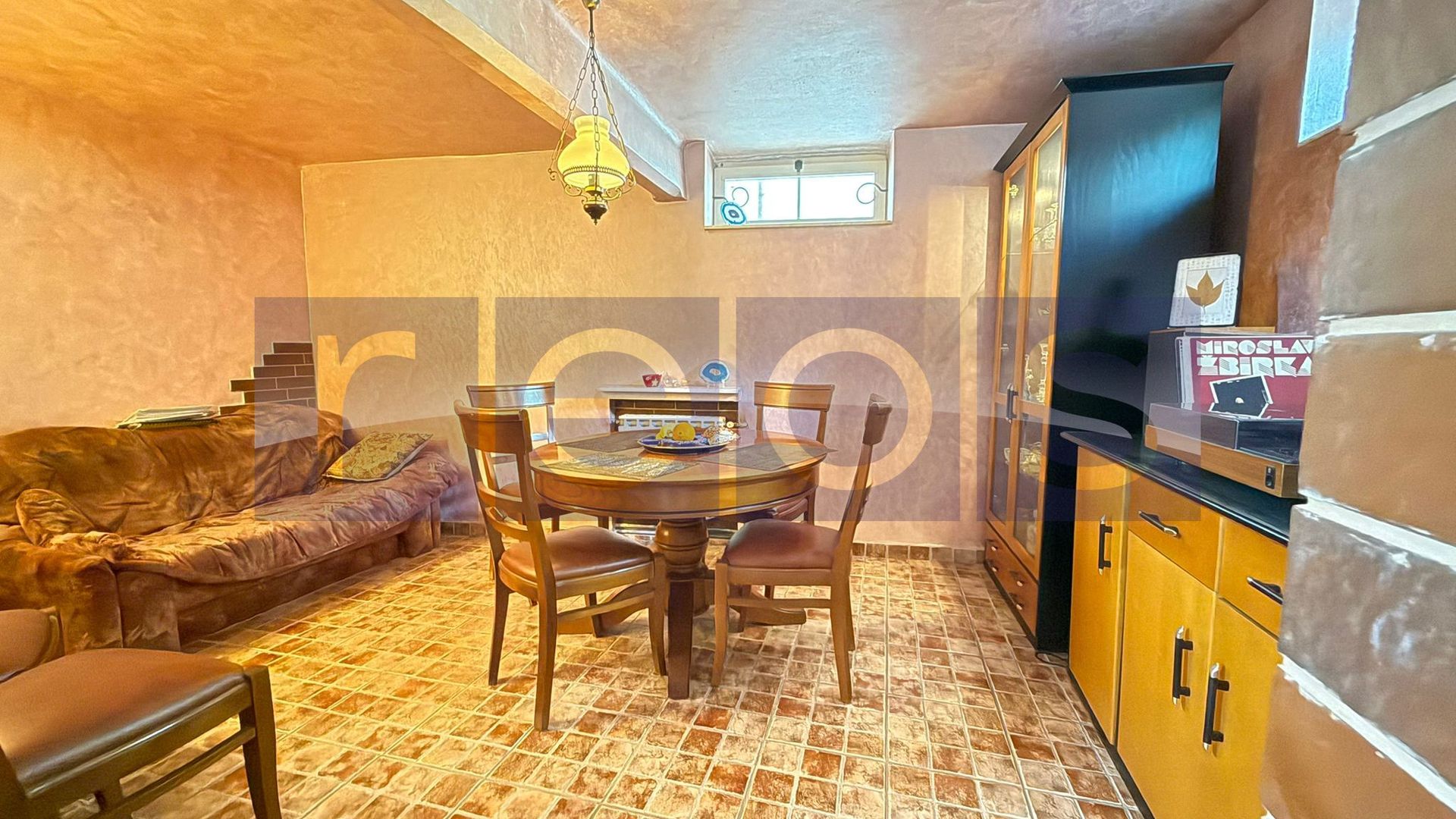 VILA DE VÂNZARE | 6 CAMERE CURTE PROPRIE 200 MP | ZONA CENTRALĂ - Poză 8