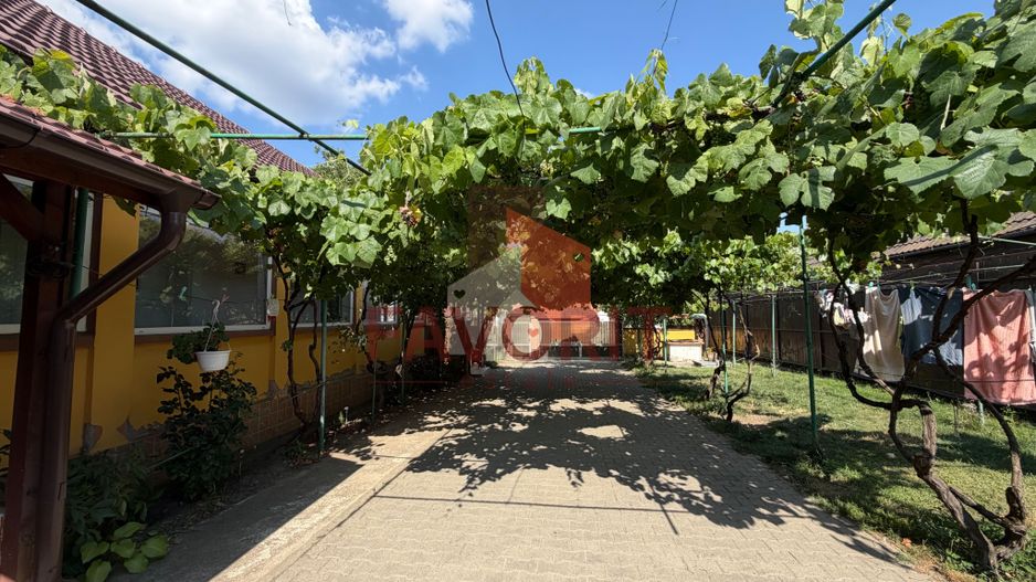 Casă +  teren 1.514 mp în Ianova | 4 camere | 2 băi - Poză 15