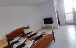 Garsonieră de închiriat, Tătărași - Flora, în stație, centrală proprie, mobilată și utilată complet - Poză 1