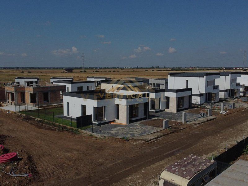 Casa Parter cu 4 camere, comuna Berceni - Poză 3