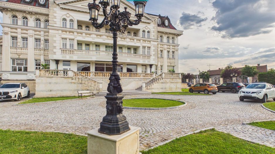 Proprietate Exclusivistă de Închiriat - Poză 97