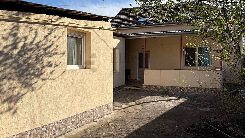 Casa singura in curte zona Parcul Salca | Acces auto - Poză 1