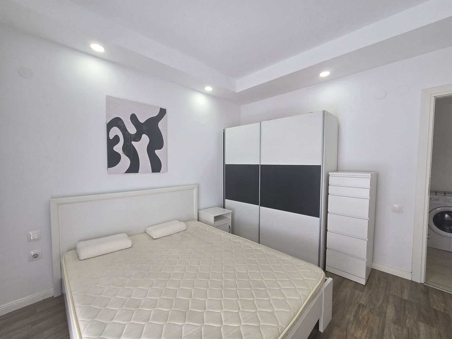 COSMOPOLIS - Apartament cu 2 camere si gradina, mobilat si utilat. - Poză 6