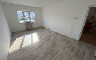 Apartament 2 camere, etaj 2 - zona Industriala - Poză 2