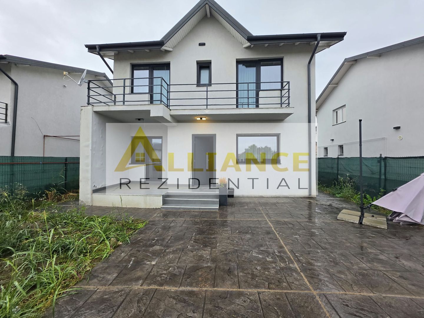 Vila 4 camere | Pozitie excelenta | Mutare imediata - Poză 1