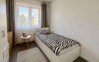 3 camere, la cheie, renovat, etaj intermediar - Poză 7