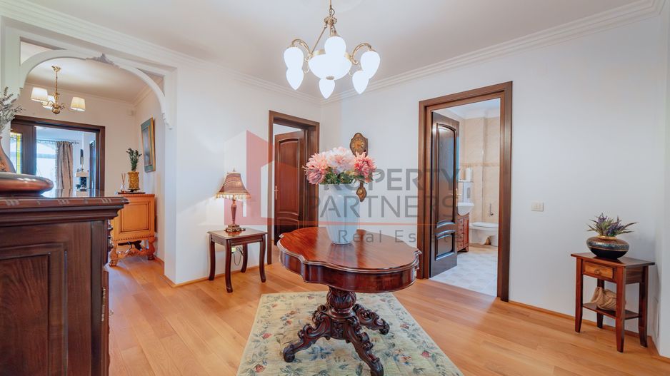 Proprietate de lux în Ghimbav, la doar 10 minute de Brașov - Poză 4