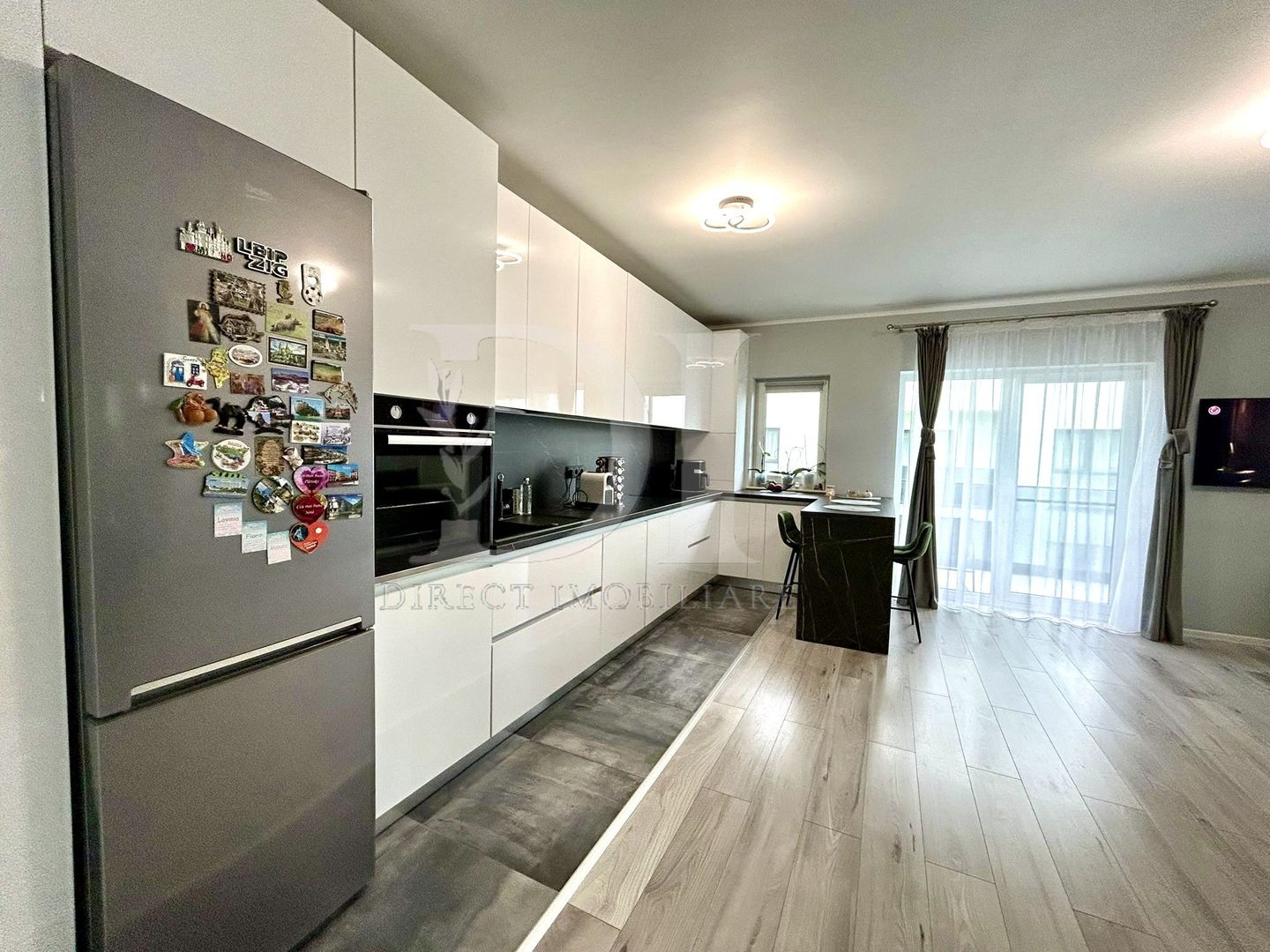 Apartament la cheie / terasa de 22 mp / Zona Terra - Poză 5