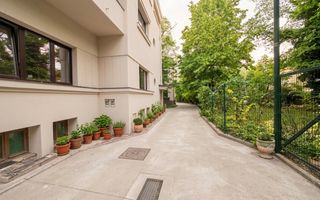 Proprietate cu farmec Art Deco în Cartierul Evreiesc cu multa verdeata - Poză 4
