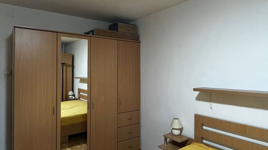 Apartament 3 camere, pet friendly, etaj 1/10, balcon, metrou la scară - Poză 2
