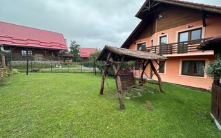 Vila cu 8 camere de vanzare, teren 1580mp, Zona Praid - Poză 8