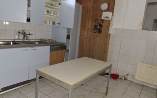 Casa cu 15 camere de vanzare in Bazna, Sibiu ( azil, pensiune) - Poză 40