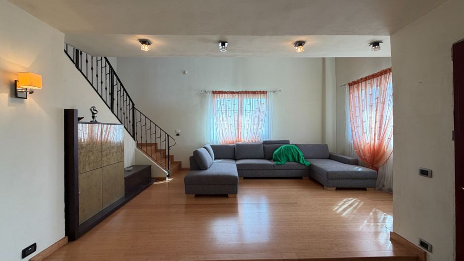 Casa cu teren 10.000mp si foarte multe posibilitati - Poză 9